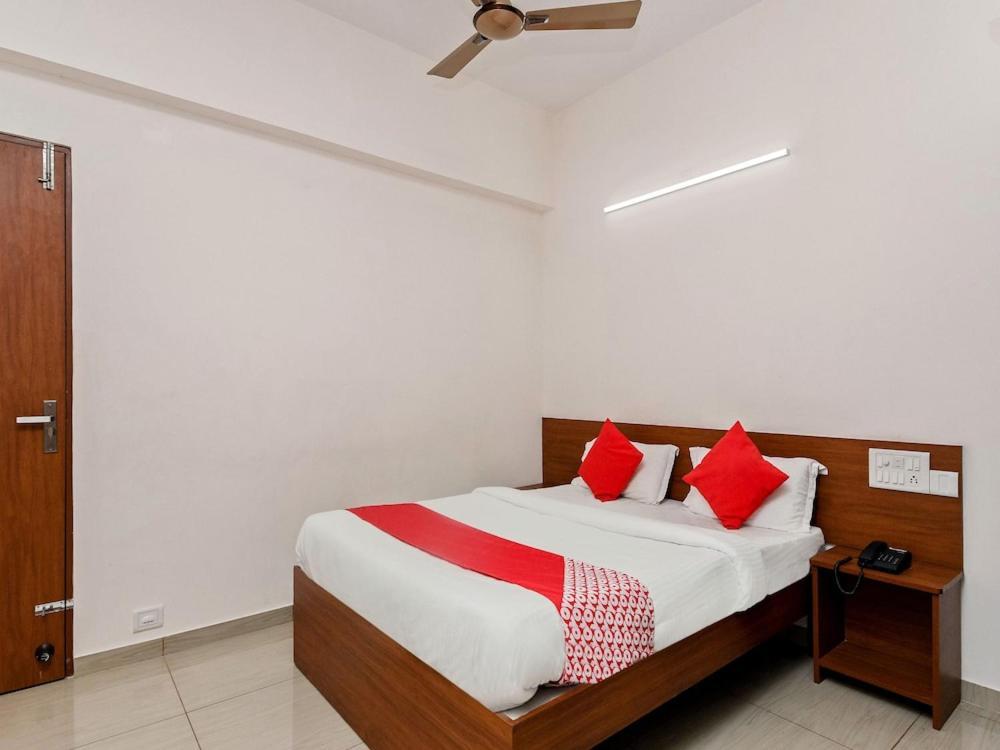 Hotel Samruddhi Lodging,Mangaluru Mulki 외부 사진