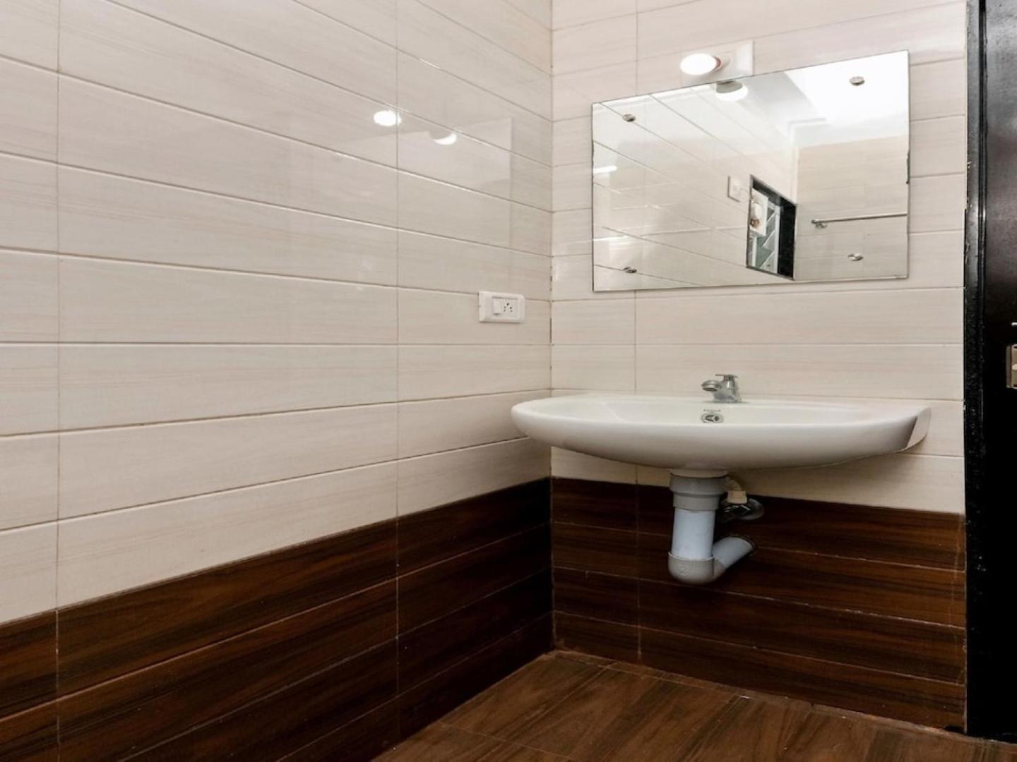 Hotel Samruddhi Lodging,Mangaluru Mulki 외부 사진