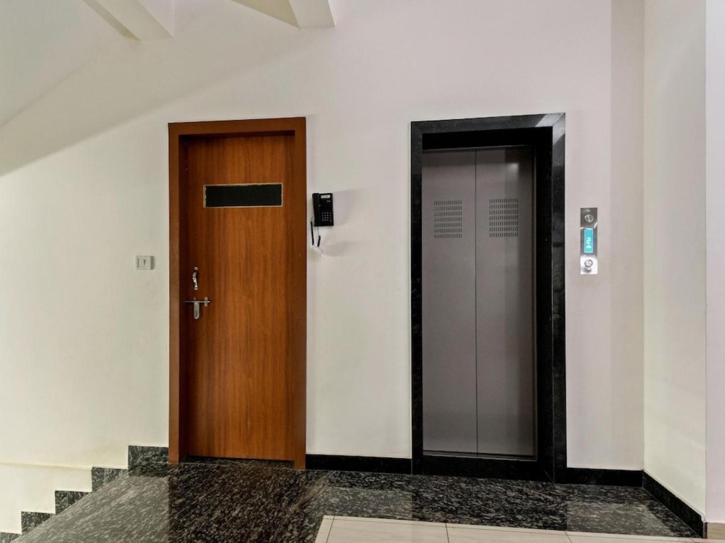 Hotel Samruddhi Lodging,Mangaluru Mulki 외부 사진